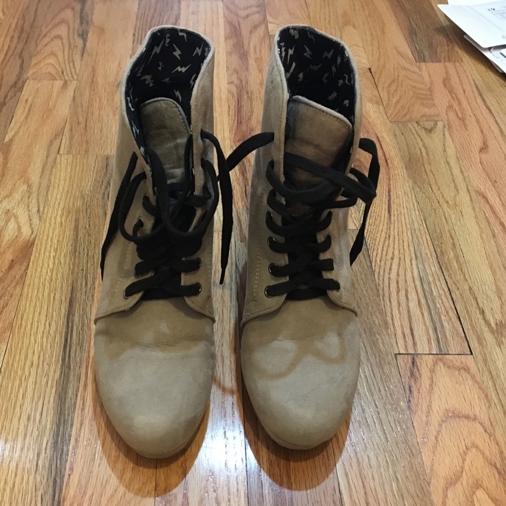 FOREVER 21 Nude platform heeled sneaker booties